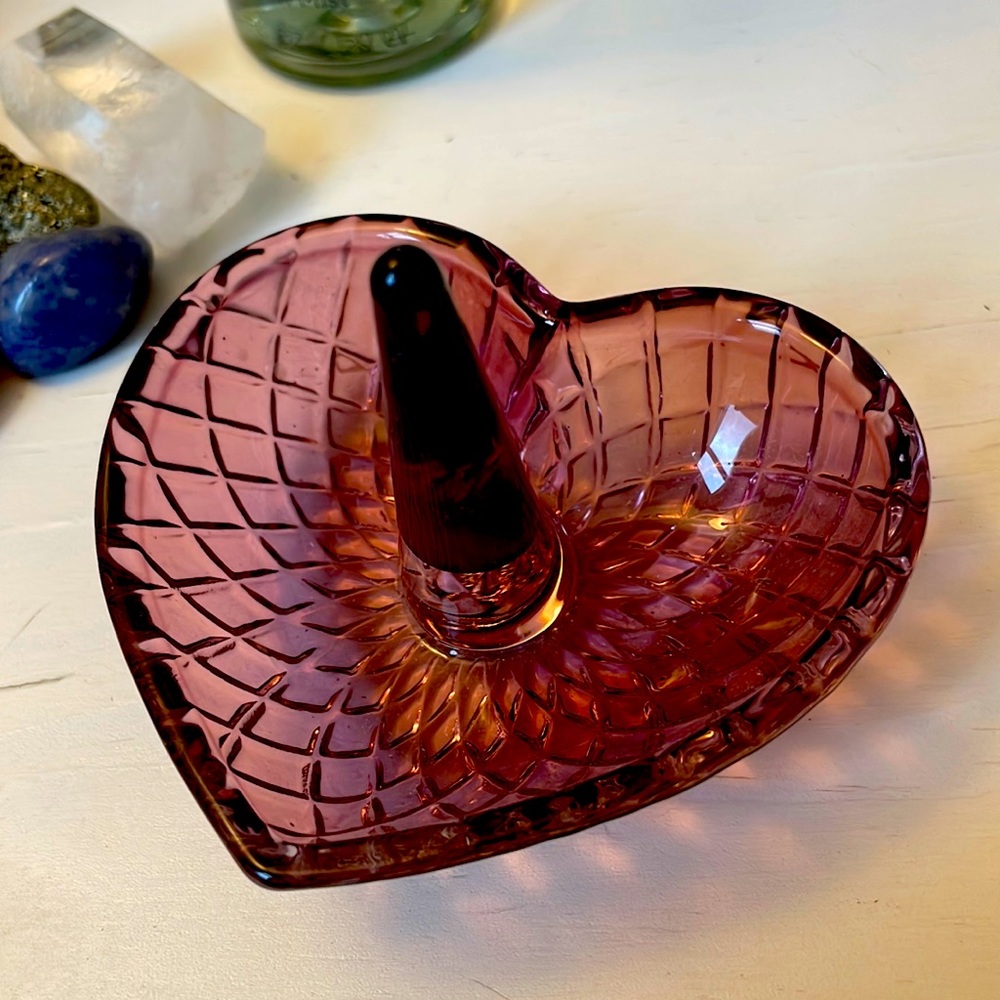 Purple stained glass ring holder